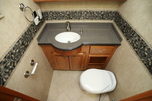 2007 Tiffin Motor Homes Phaeton 35DH