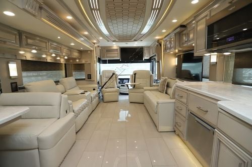 2022 Newmar London Aire 4551