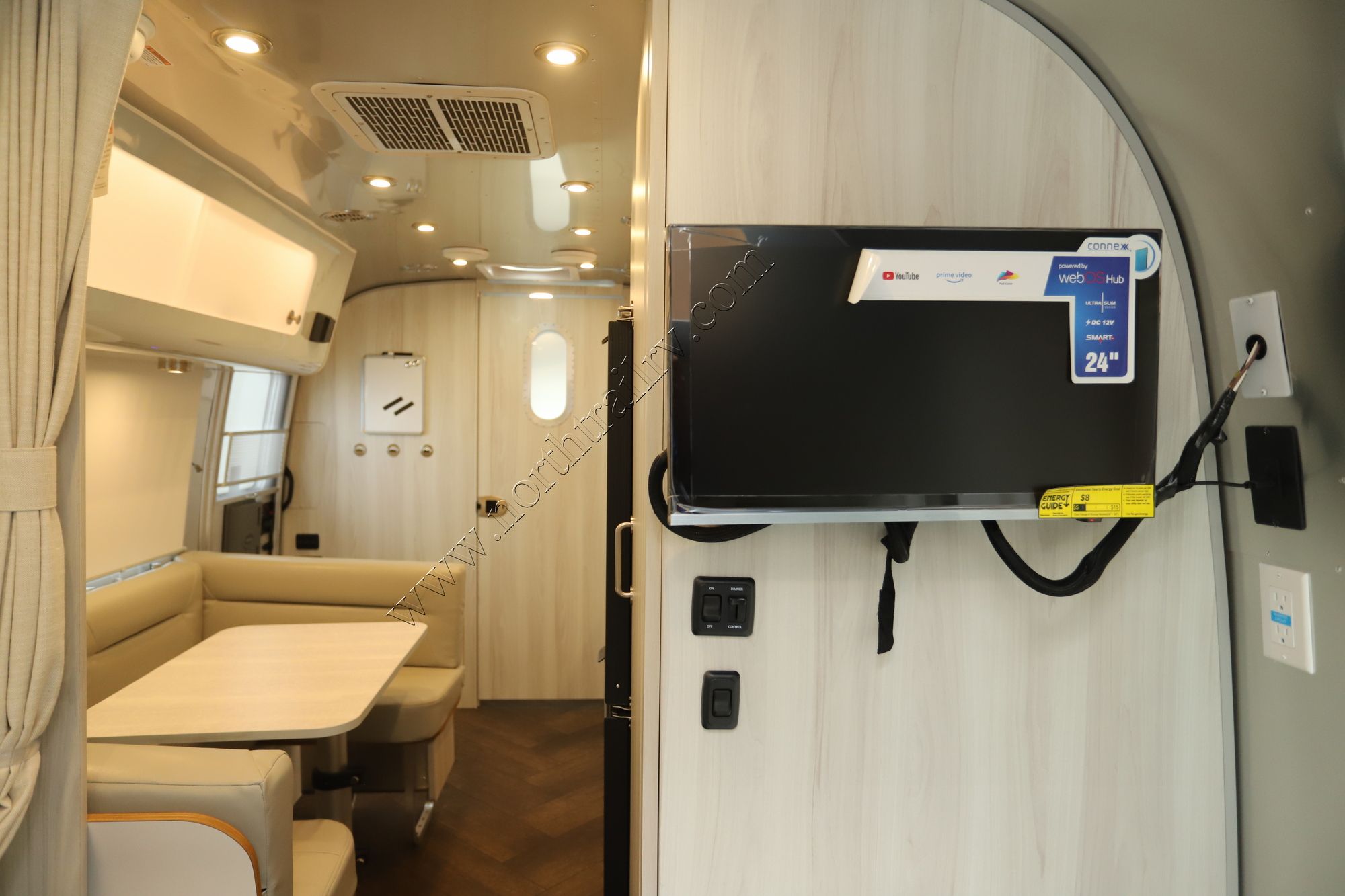 2026 Airstream International 23FB Travel Trailer New  For Sale