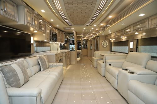 2022 Newmar London Aire 4551