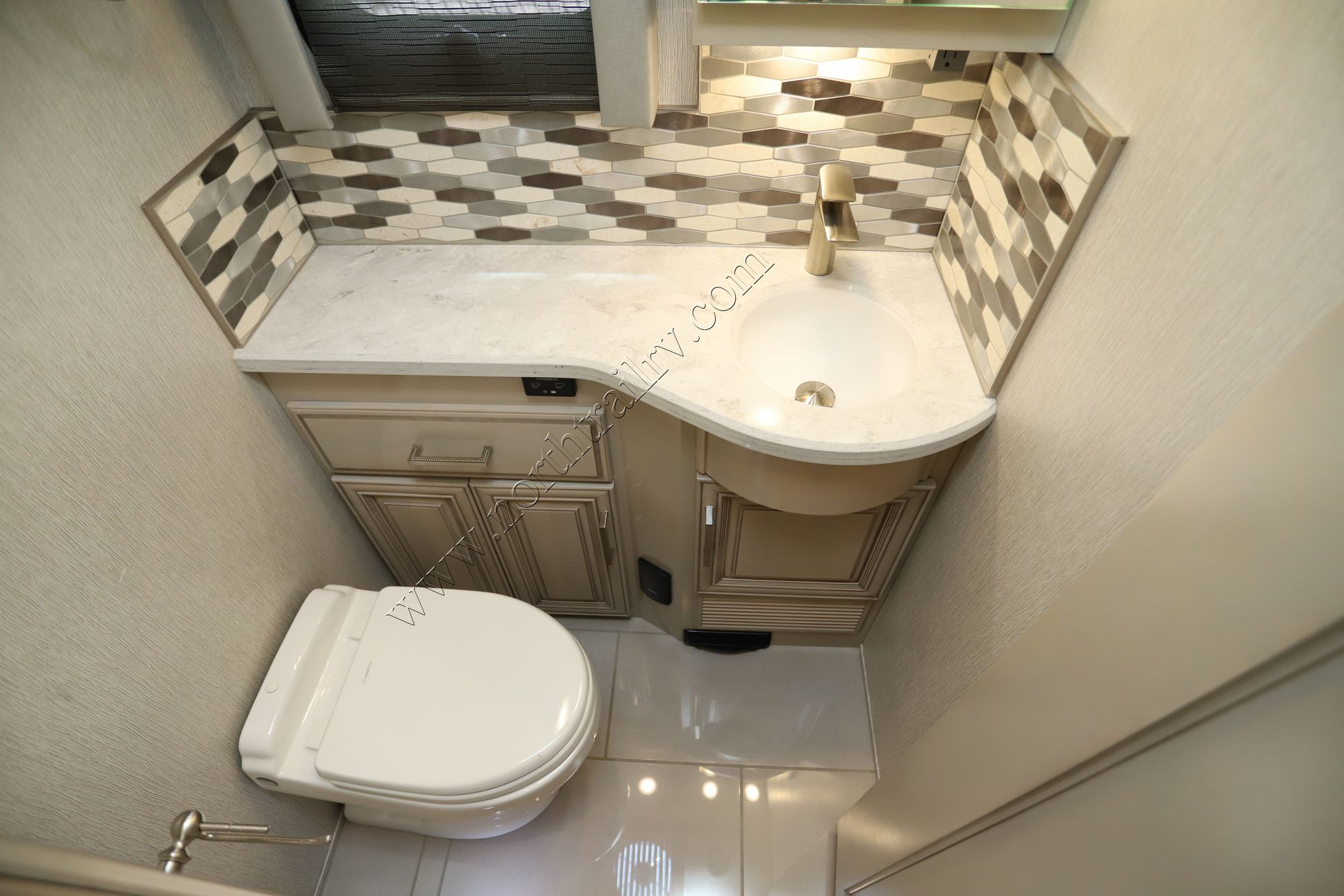 Used 2022 Newmar London Aire 4551 Class A  For Sale