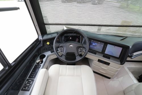2022 Newmar London Aire 4551