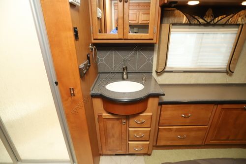2007 Tiffin Motor Homes Phaeton 35DH