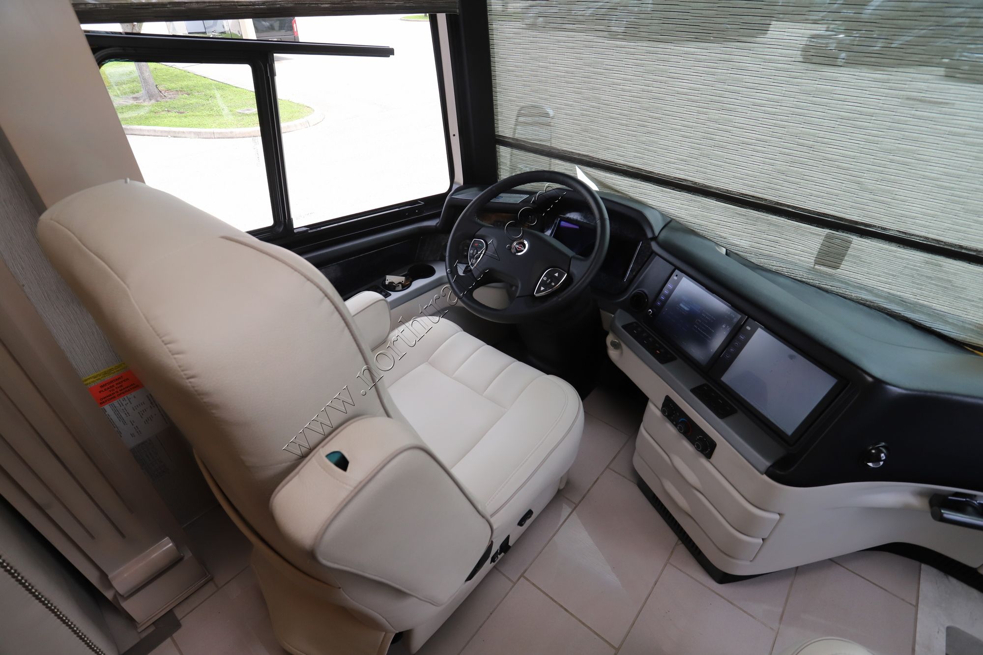 Used 2022 Newmar London Aire 4551 Class A  For Sale