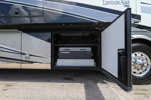 2022 Newmar London Aire 4551