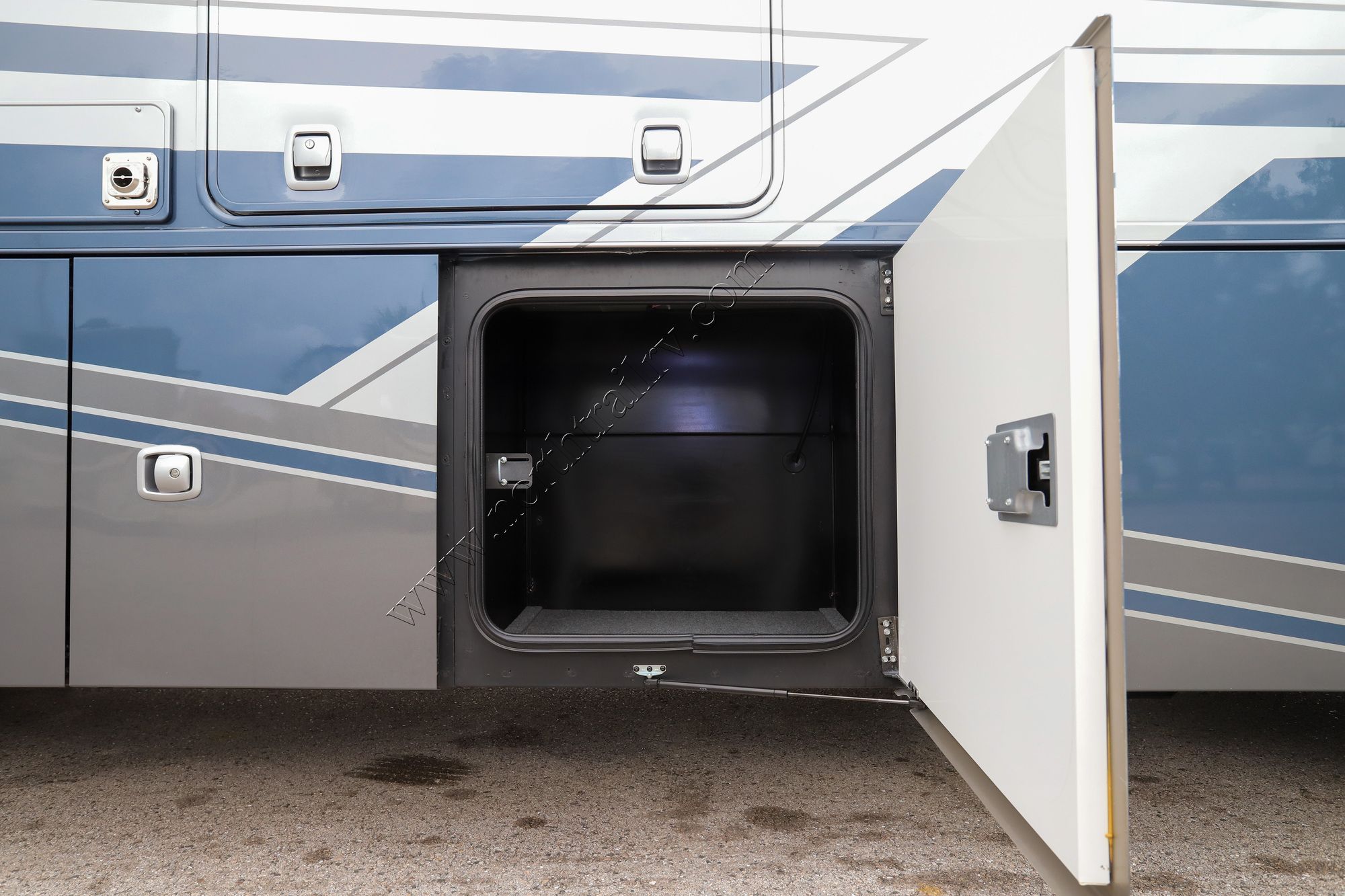 Used 2024 Coachmen Sportscoach Srs 341SA Class A  For Sale
