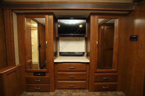 2015 Thor Challenger 37LX