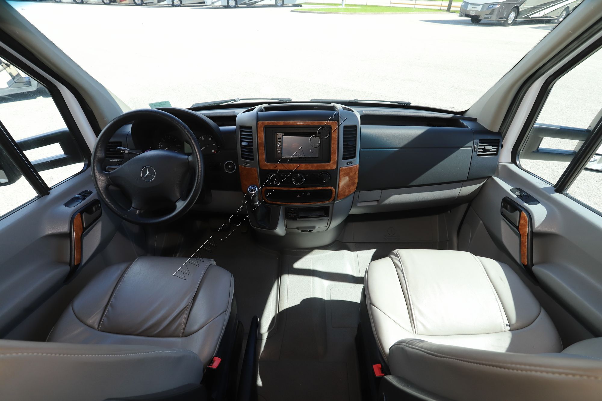 Used 2016 Thor Siesta 24SA Class C  For Sale