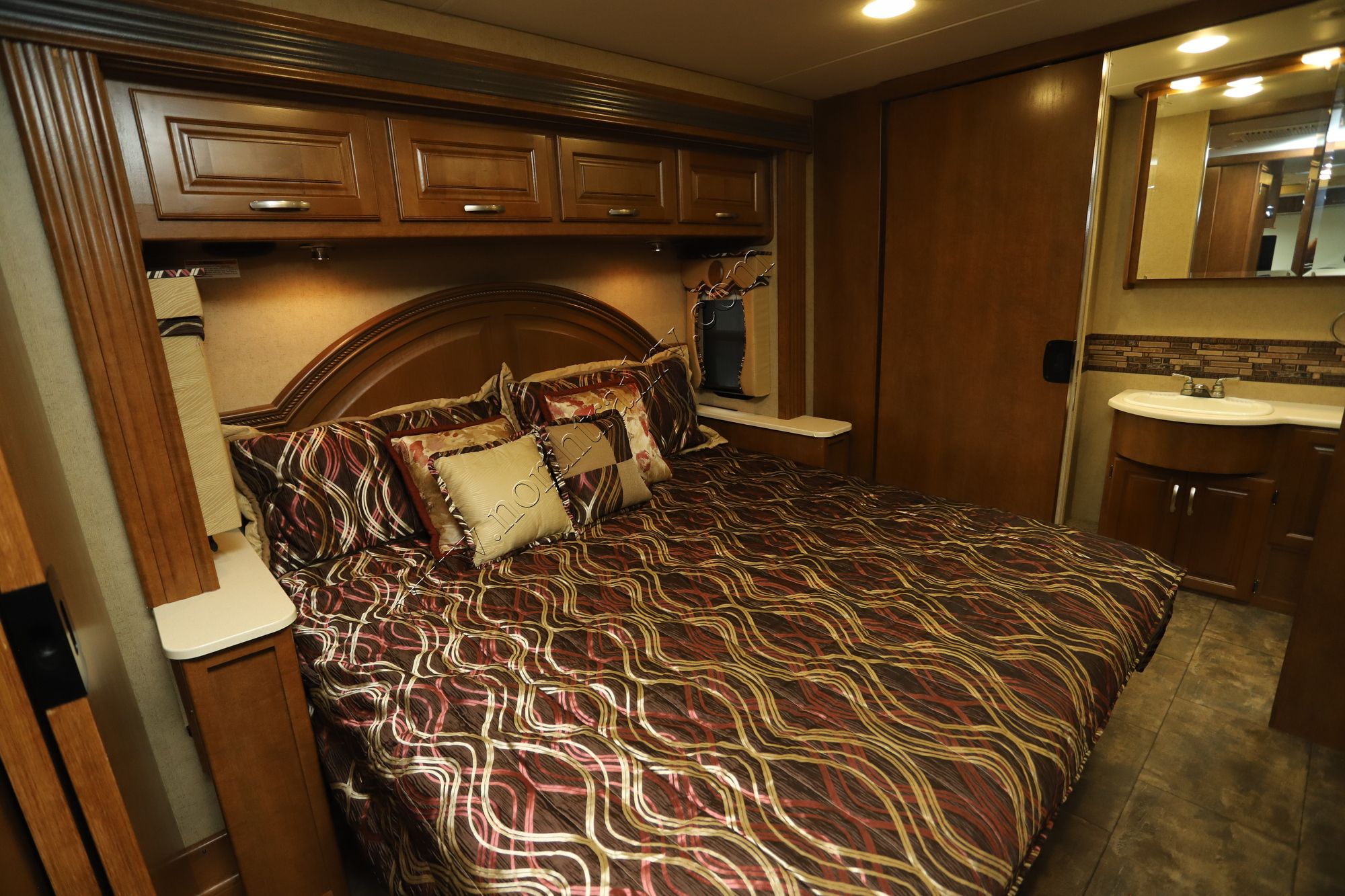 Used 2015 Thor Challenger 37LX Class A  For Sale