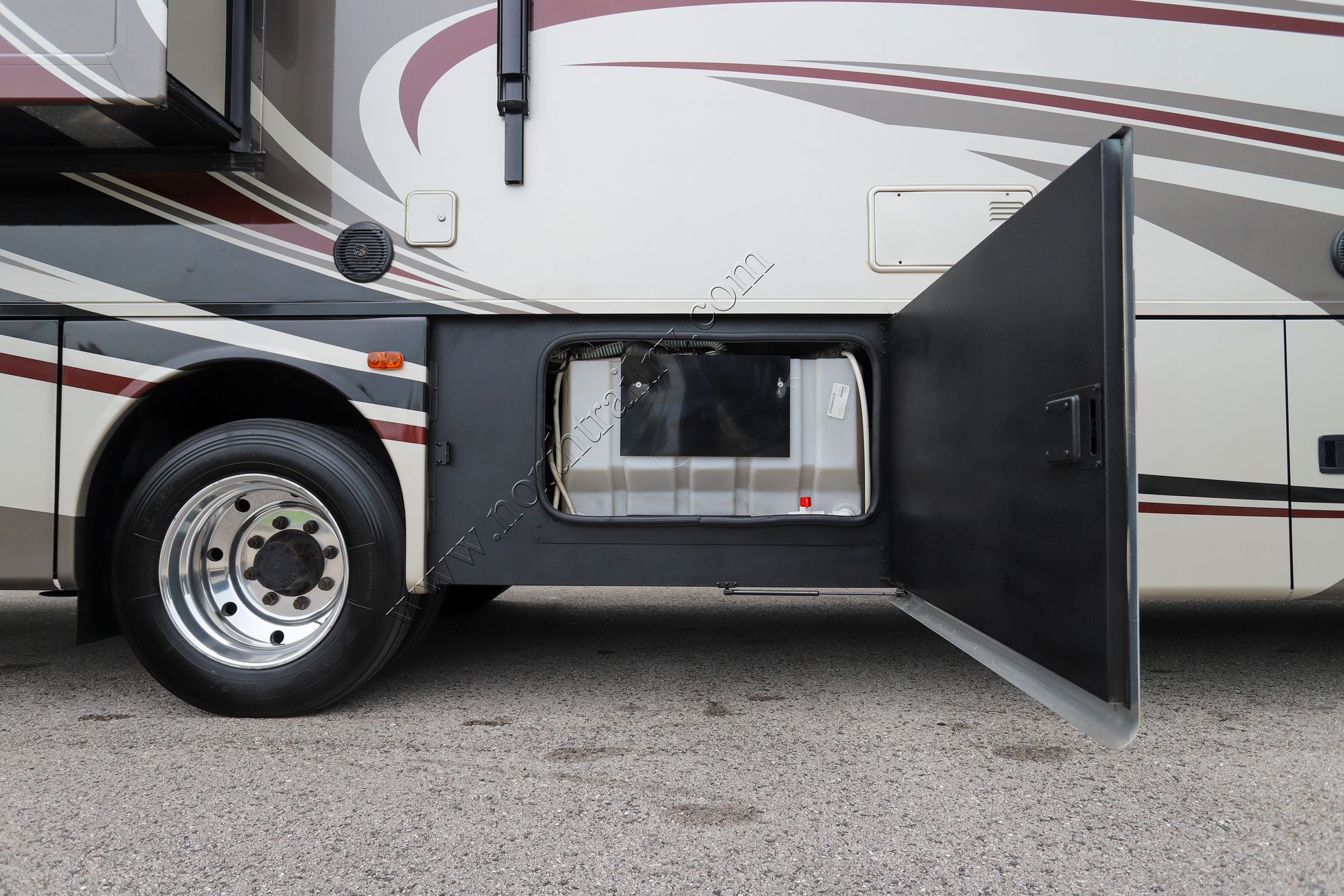 Used 2015 Thor Challenger 37LX Class A  For Sale