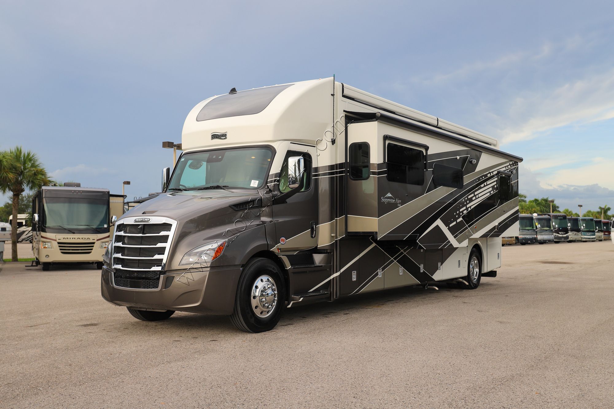 New 2026 Newmar Supreme Aire 3827 Super C  For Sale