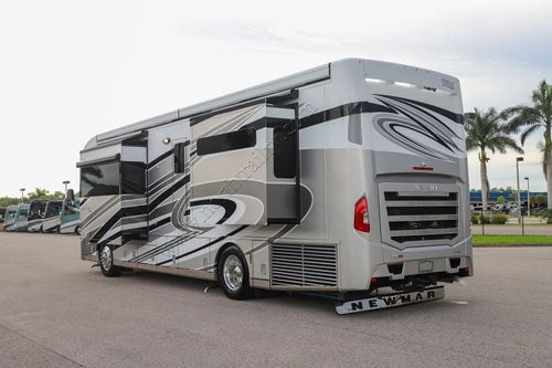 2022 Newmar New Aire 3543