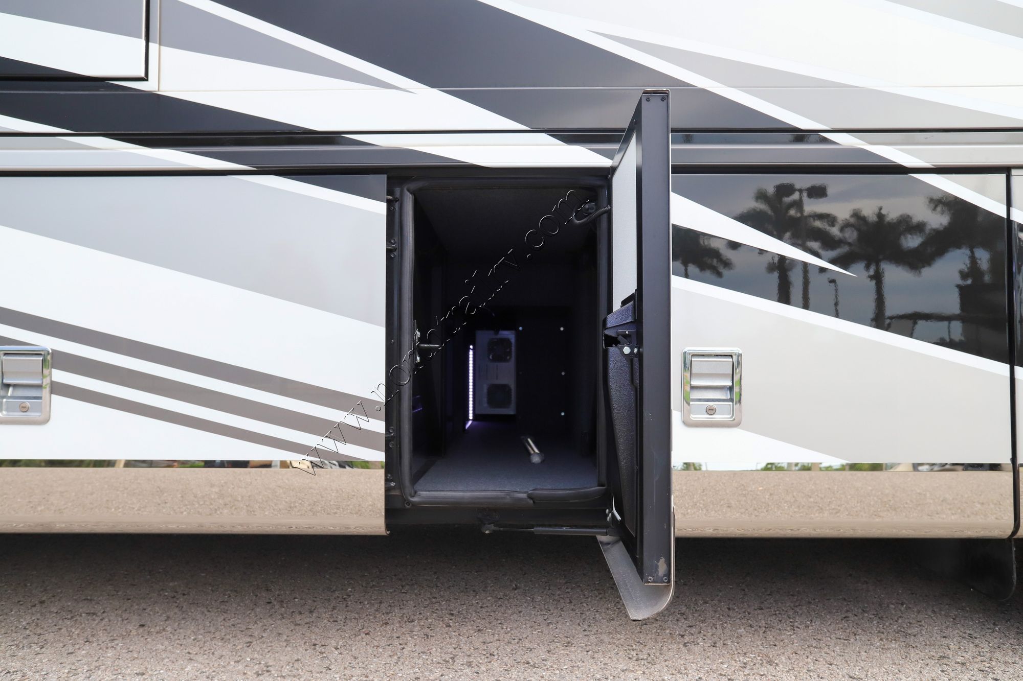Used 2022 Newmar New Aire 3543 Class A  For Sale