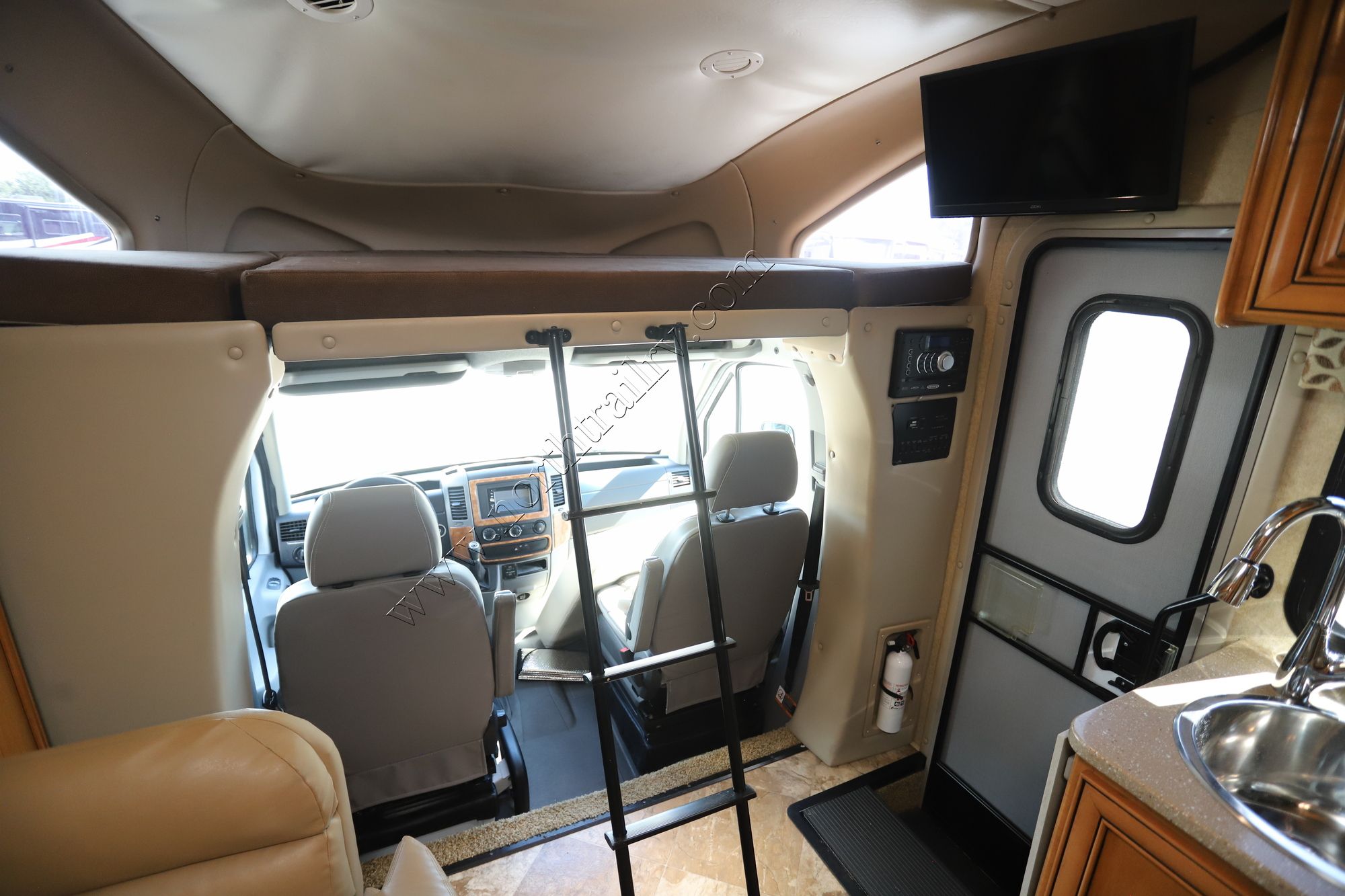 Used 2016 Thor Siesta 24SA Class C  For Sale
