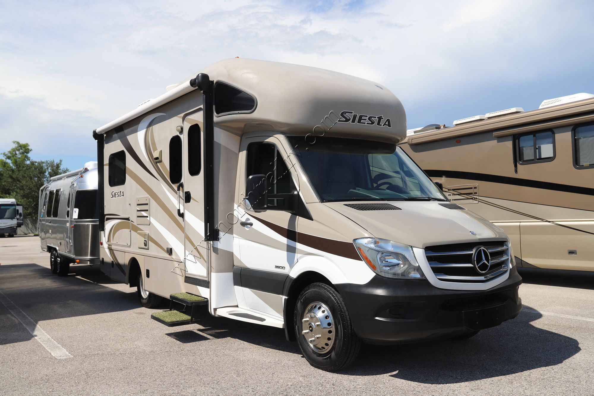 Used 2016 Thor Siesta 24SA Class C  For Sale