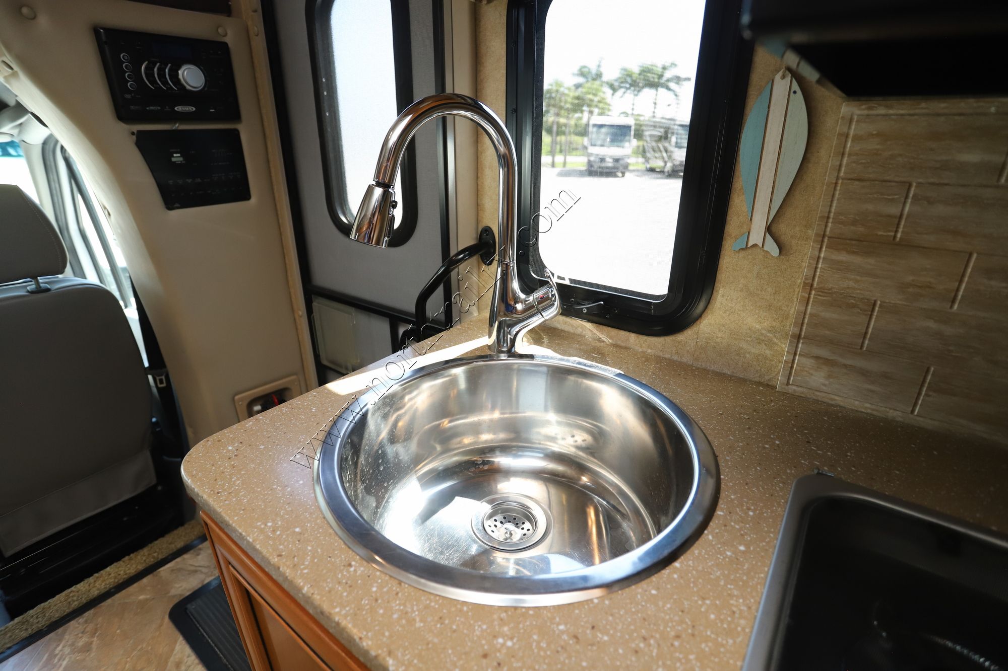 Used 2016 Thor Siesta 24SA Class C  For Sale