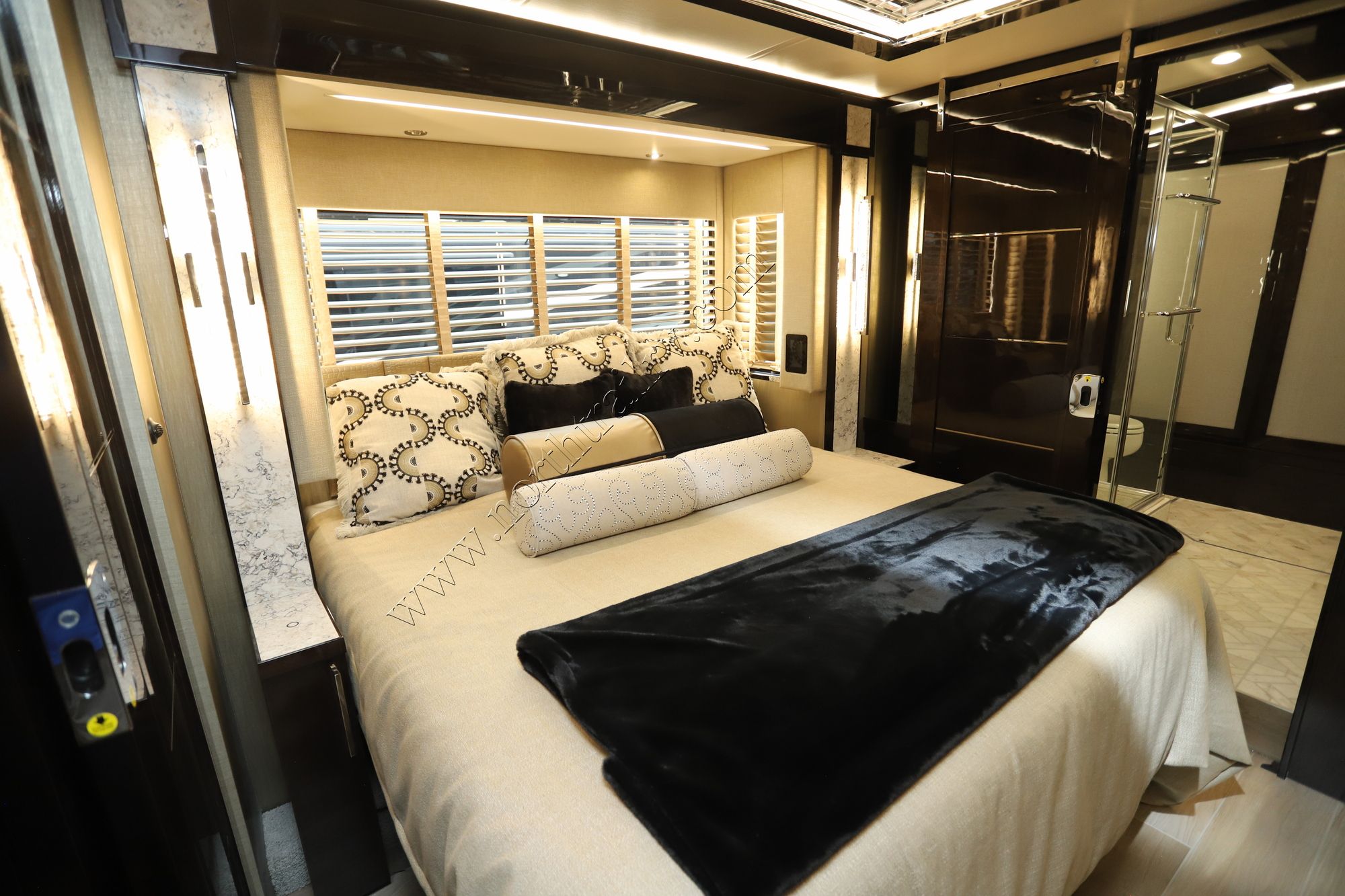 New 2025 Newmar King Aire 4531 Class A  For Sale