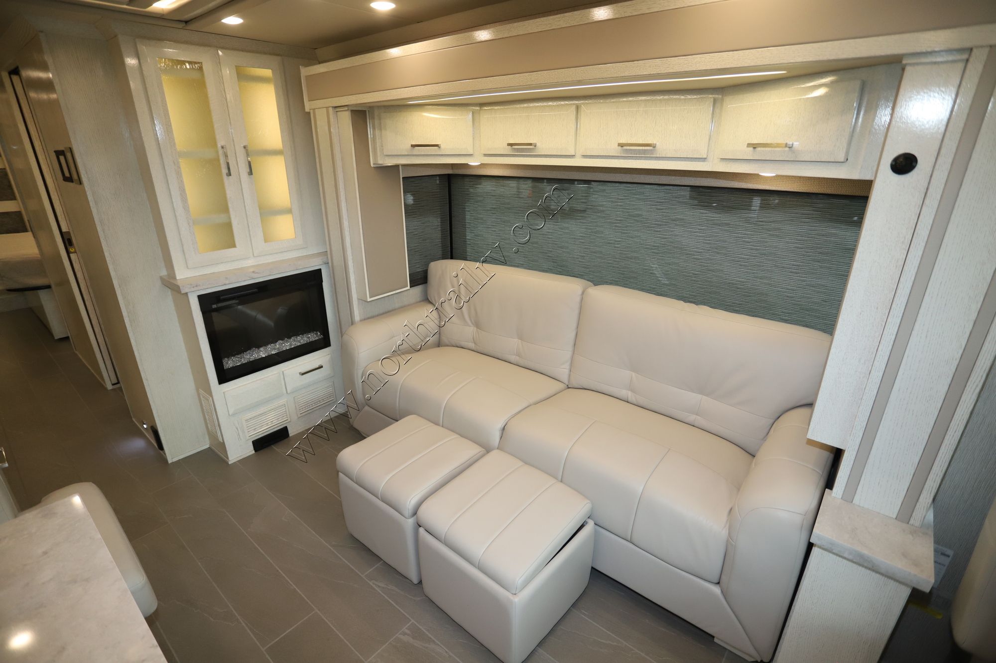 Used 2022 Newmar New Aire 3543 Class A  For Sale