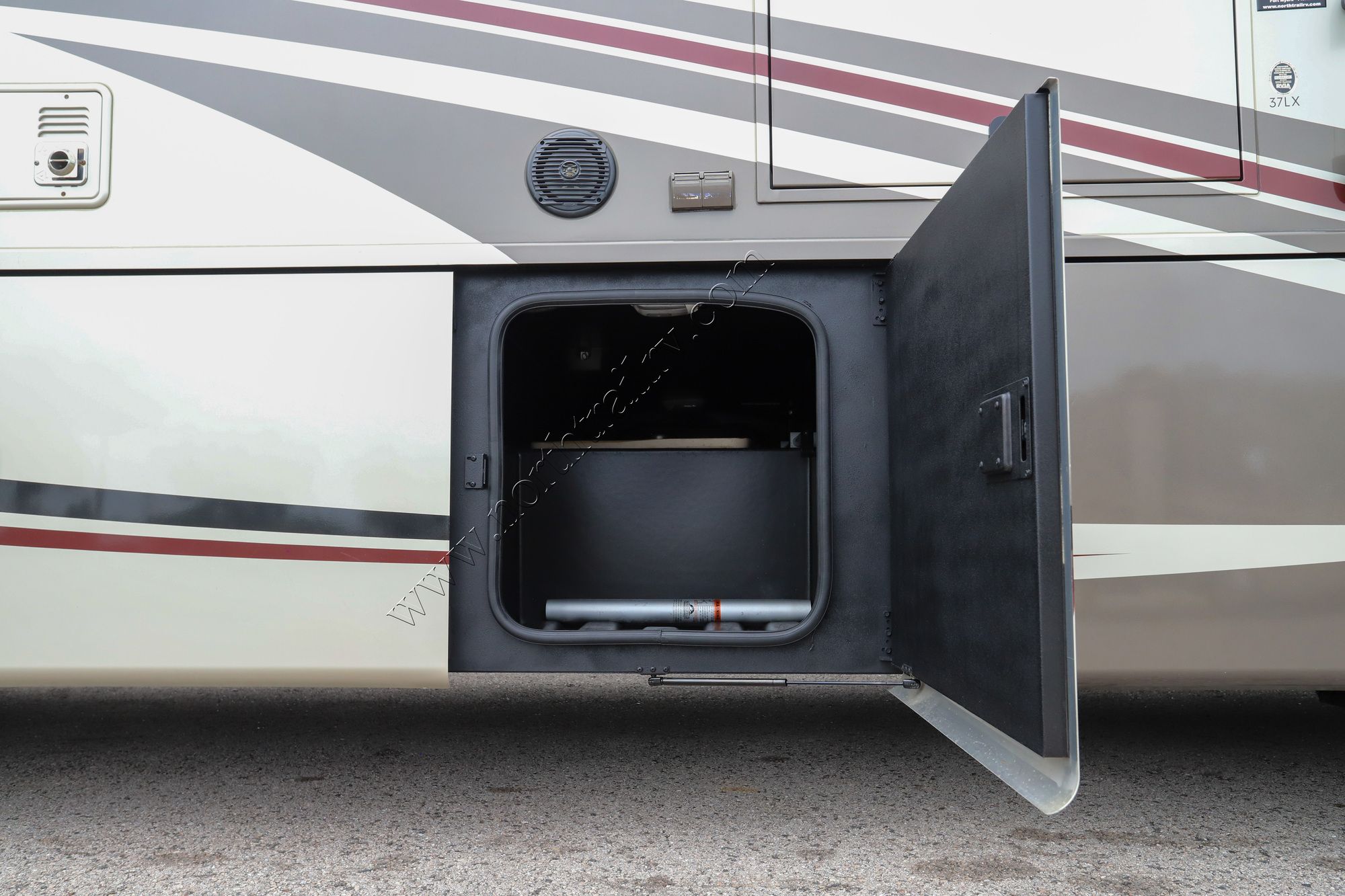 Used 2015 Thor Challenger 37LX Class A  For Sale