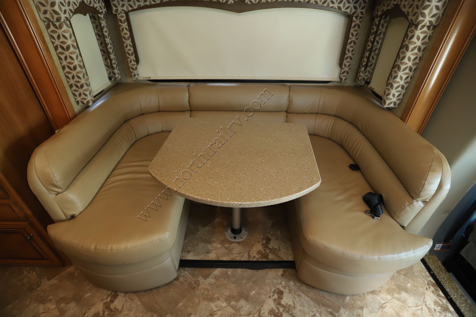 Used 2016 Thor Siesta 24SA Class C  For Sale