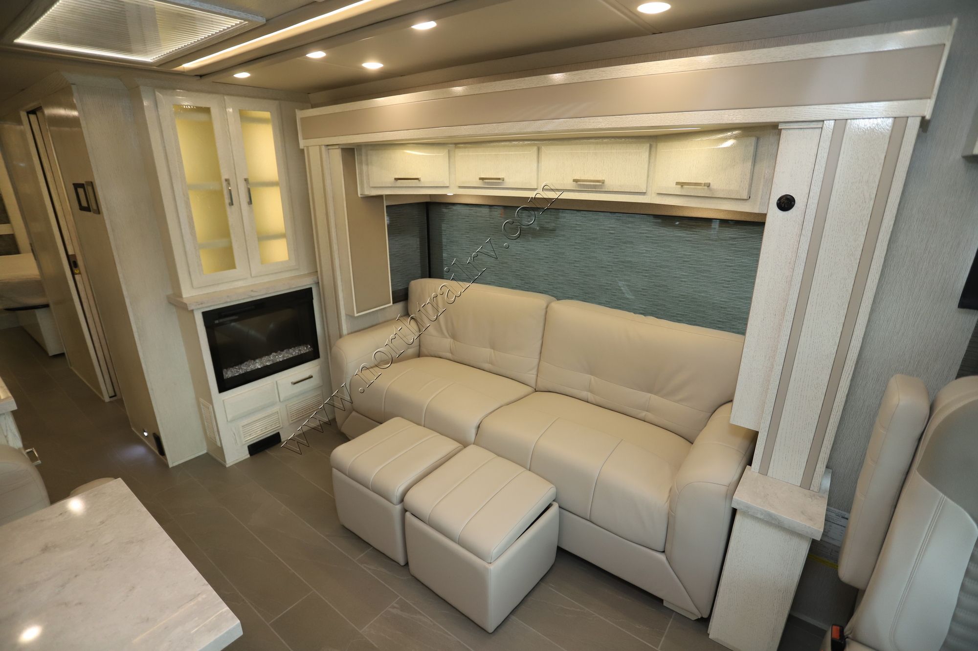 Used 2022 Newmar New Aire 3543 Class A  For Sale