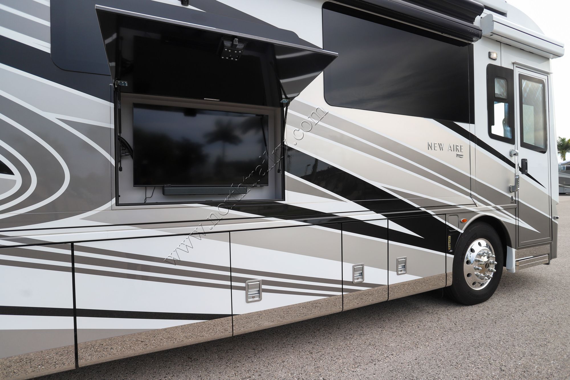 Used 2022 Newmar New Aire 3543 Class A  For Sale