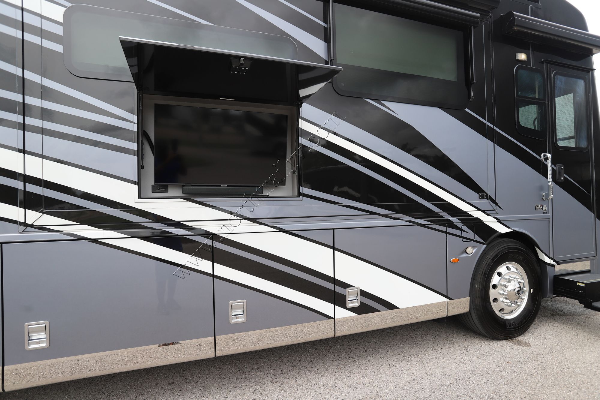 Used 2022 Newmar Mountain Aire 4535 Class A  For Sale
