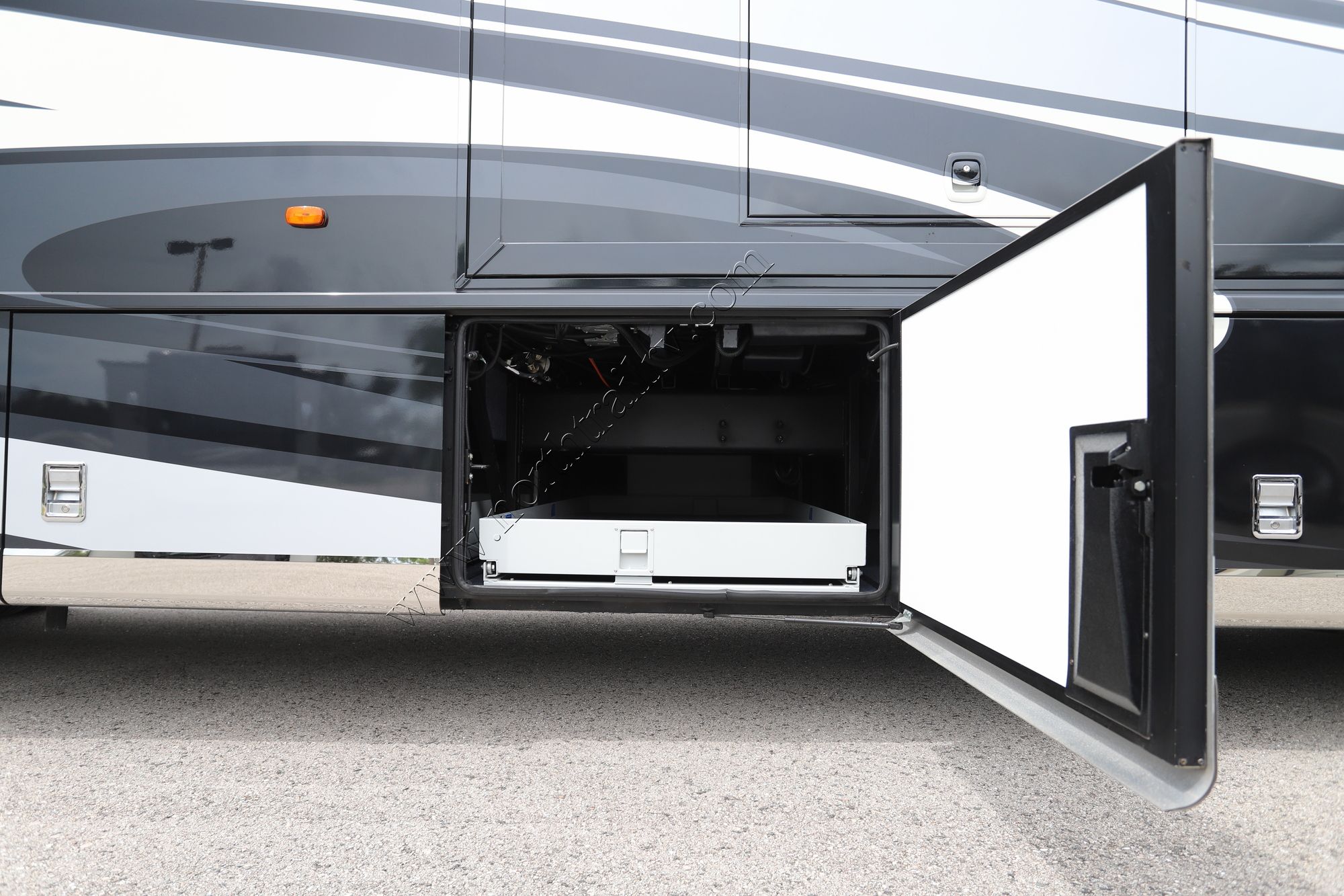 Used 2016 Newmar Dutch Star 4369 Class A  For Sale