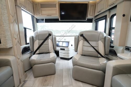 2022 Newmar Mountain Aire 4535