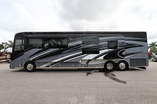 2022 Newmar Mountain Aire 4535