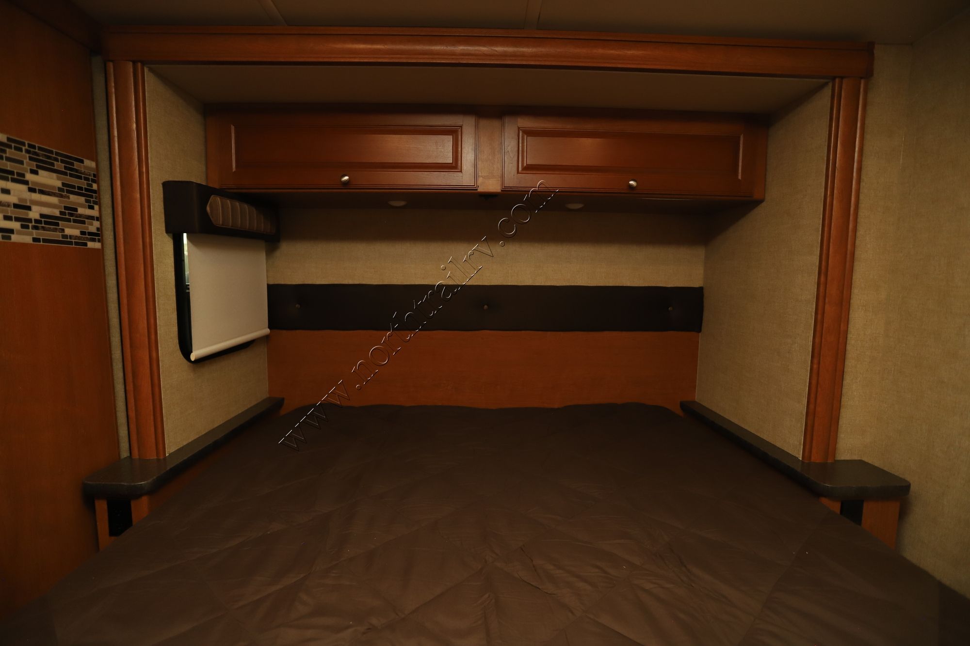 Used 2017 Winnebago Vista 32YE Class A  For Sale