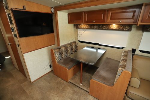 2017 Winnebago Vista 32YE
