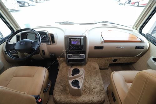 2017 Winnebago Vista 32YE