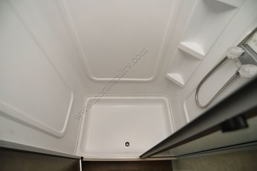 2017 Winnebago Vista 32YE