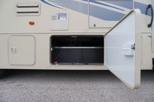 2017 Winnebago Vista 32YE