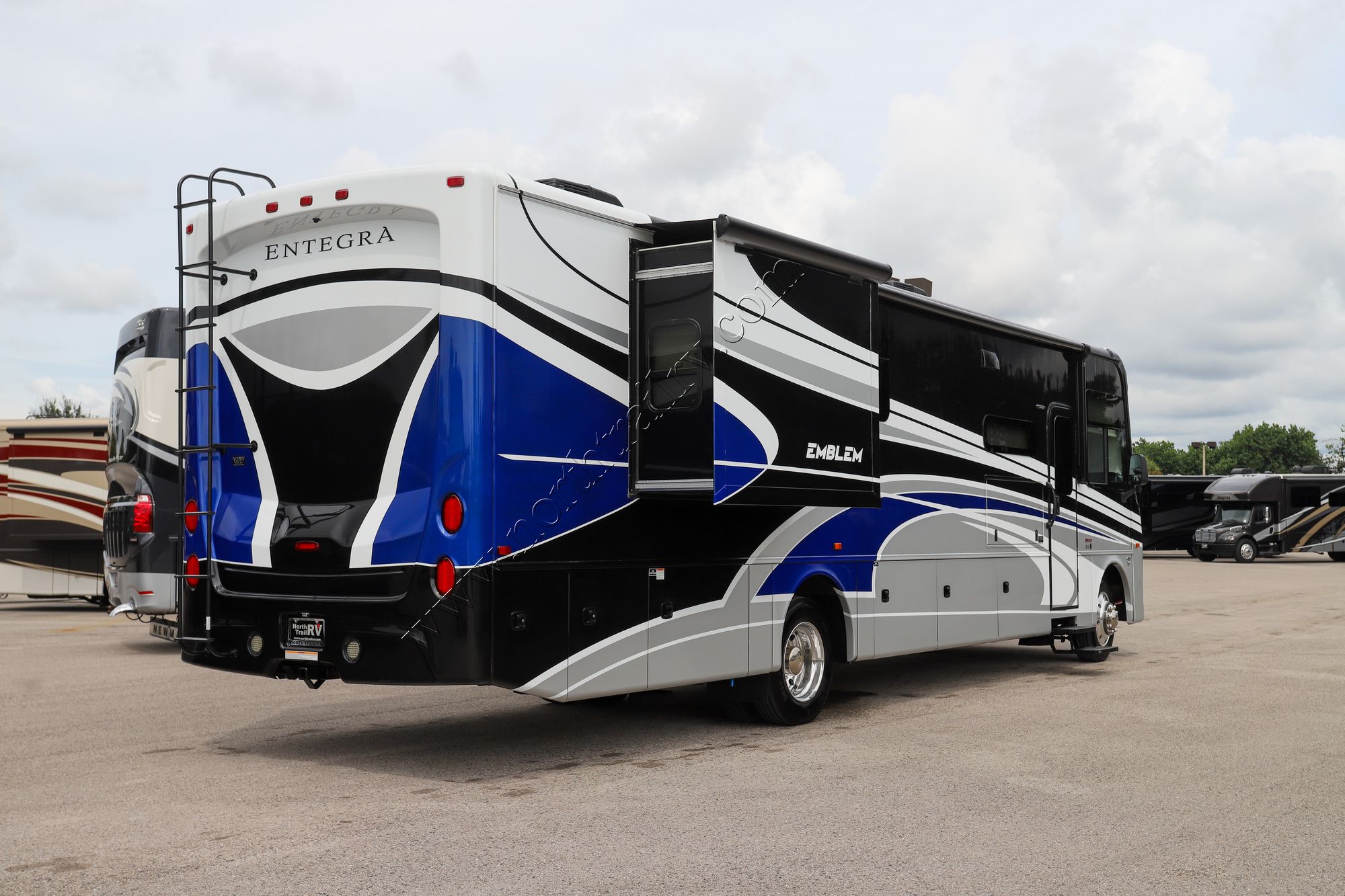 Used 2024 Entegra Emblem 36U Class A  For Sale