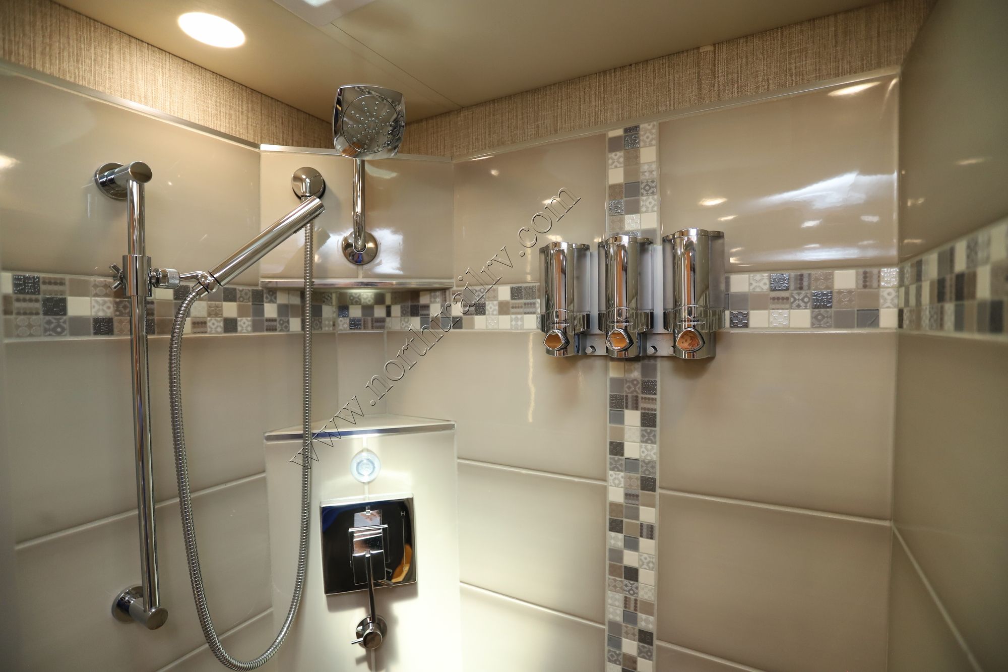 Used 2021 Newmar Supreme Aire 4573 Super C  For Sale