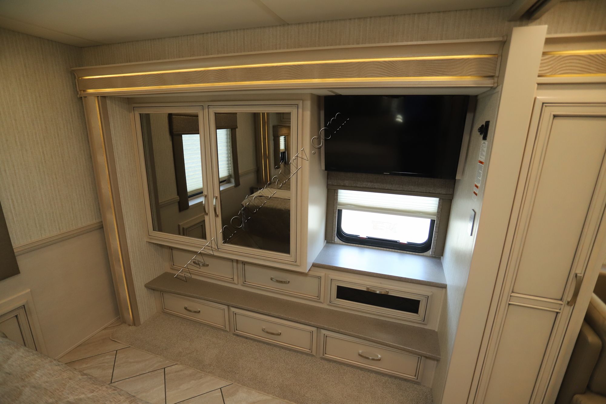 Used 2023 Newmar Bay Star Sport 2920 Class A  For Sale