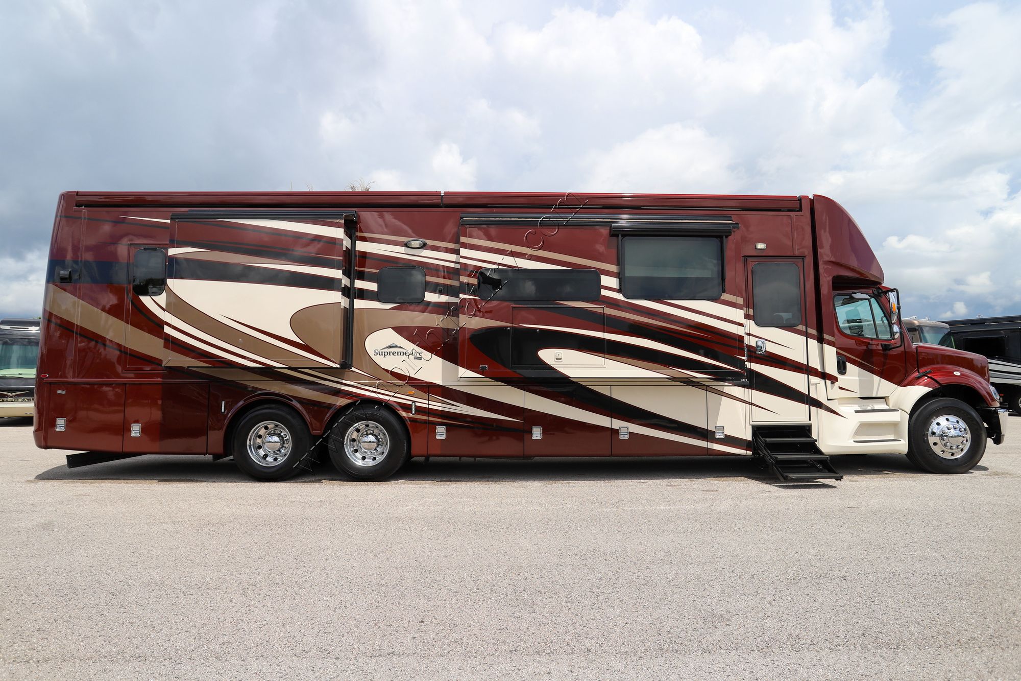 Used 2021 Newmar Supreme Aire 4573 Super C  For Sale
