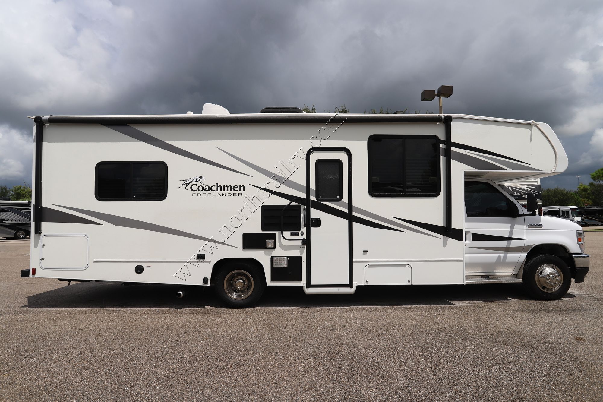 Used 2021 Coachmen Freelander 27QB Class C  For Sale