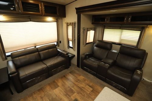 2017 Forest River Hemisphere Light 386 FBK