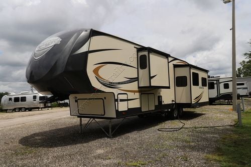 2017 Forest River Hemisphere Light 386 FBK
