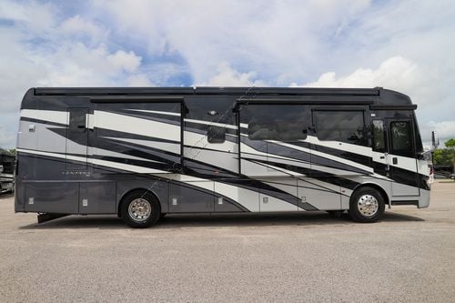 2026 Newmar Ventana 3809