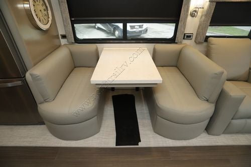 2026 Newmar Ventana 3809