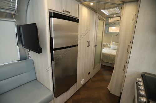 2023 Airstream International 27FBQ