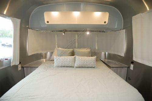 2023 Airstream International 27FBQ