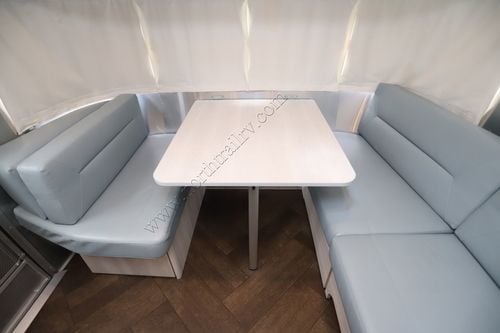 2023 Airstream International 27FBQ