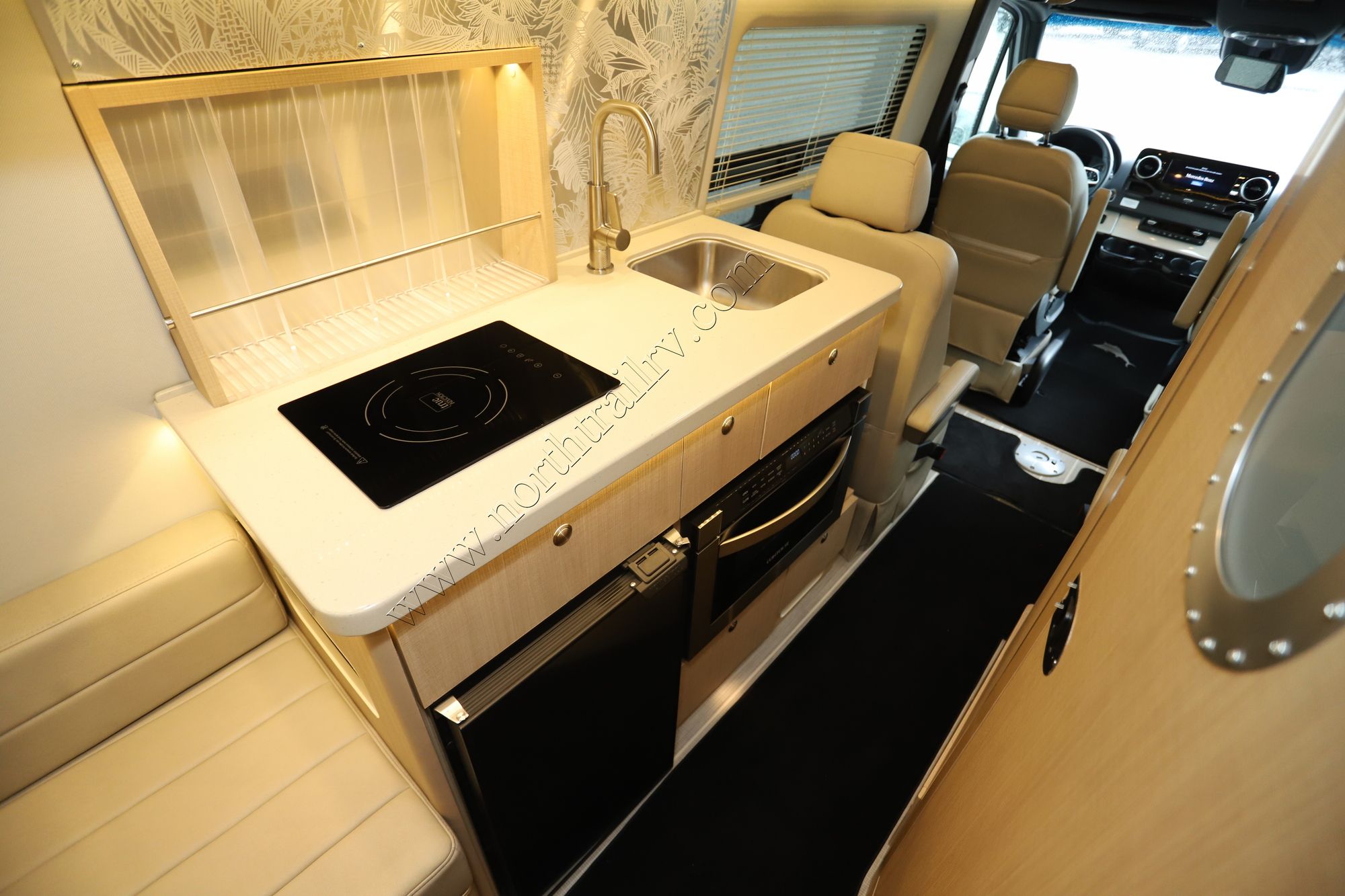 New 2026 Airstream Interstate 24GL AP Tommy Bahama Class B  For Sale