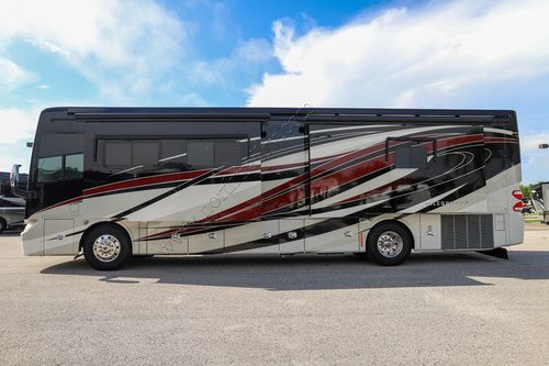 2017 Tiffin Motor Homes Allegro Bus 37AP