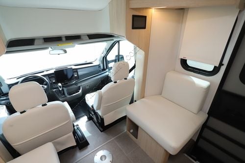 2025 Leisure Van Wonder 24RTB AWD